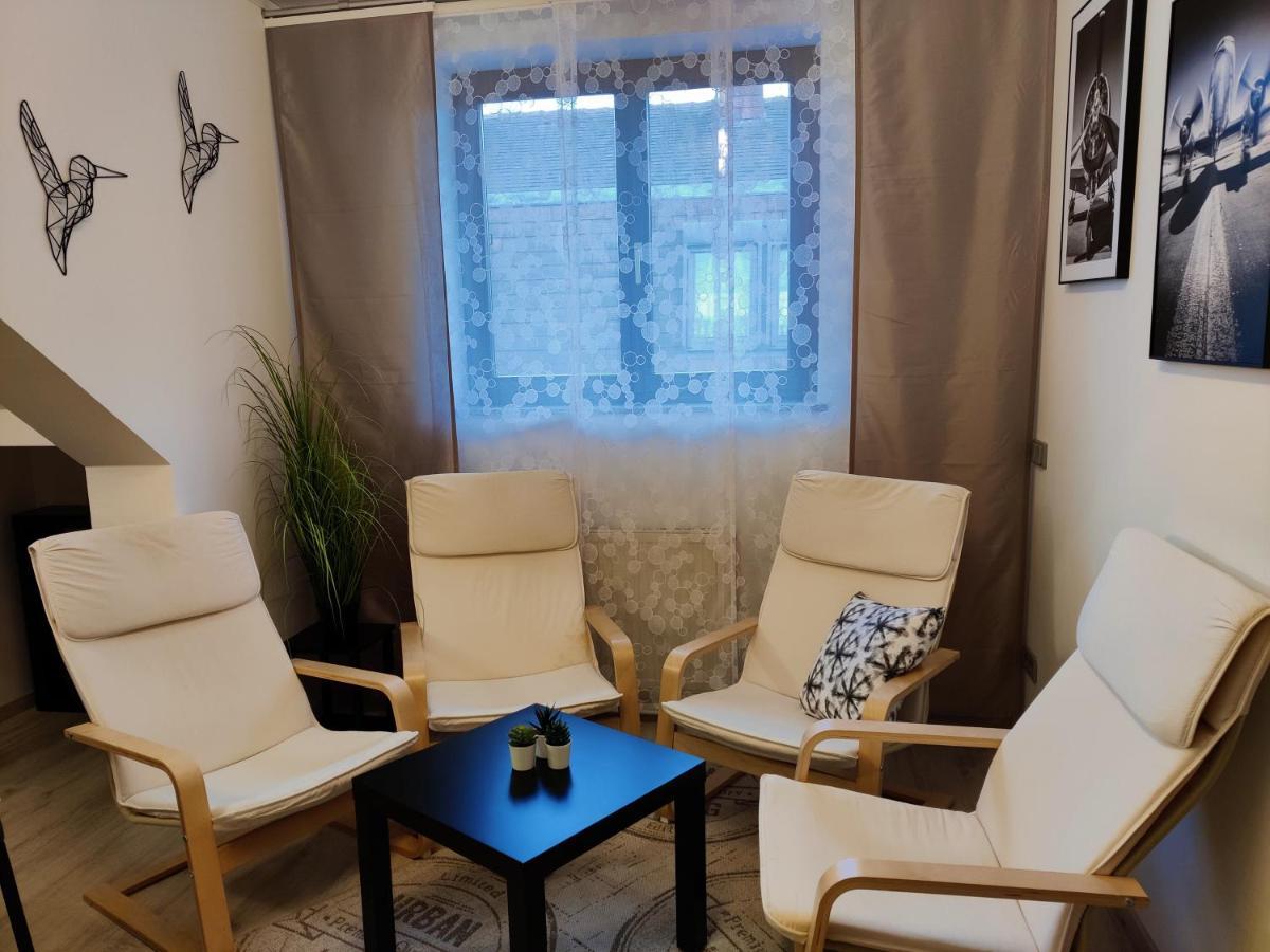 Holiday Home In Quiet Beautiful Area With Two Separate, Modern, Furnished Apartments Deutsch-Wagram Εξωτερικό φωτογραφία