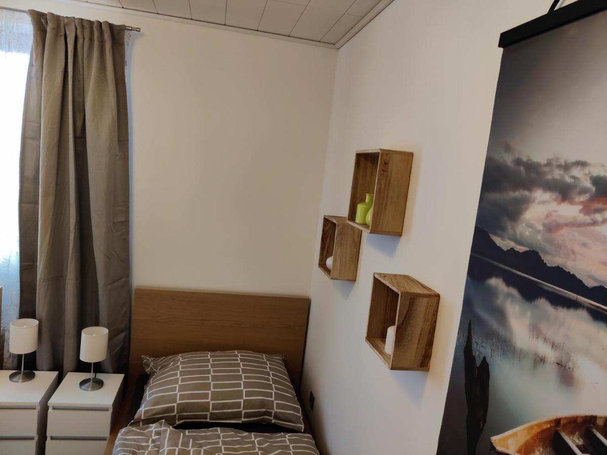 Holiday Home In Quiet Beautiful Area With Two Separate, Modern, Furnished Apartments Deutsch-Wagram Εξωτερικό φωτογραφία