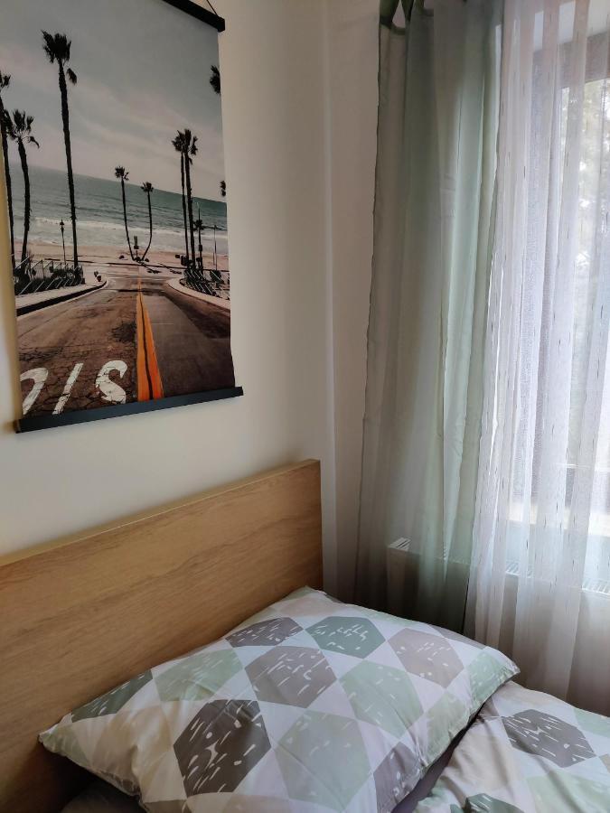 Holiday Home In Quiet Beautiful Area With Two Separate, Modern, Furnished Apartments Deutsch-Wagram Εξωτερικό φωτογραφία