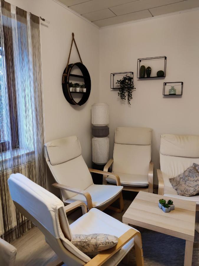 Holiday Home In Quiet Beautiful Area With Two Separate, Modern, Furnished Apartments Deutsch-Wagram Εξωτερικό φωτογραφία